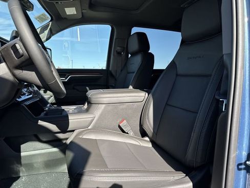 New 2026 GMC Sierra 2500 Denali w/ Denali Reserve Package image 11