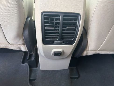Used 2018 Ford Escape SE FWD image 29