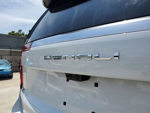New 2026 GMC Yukon XL Denali AWD/4WD image 9