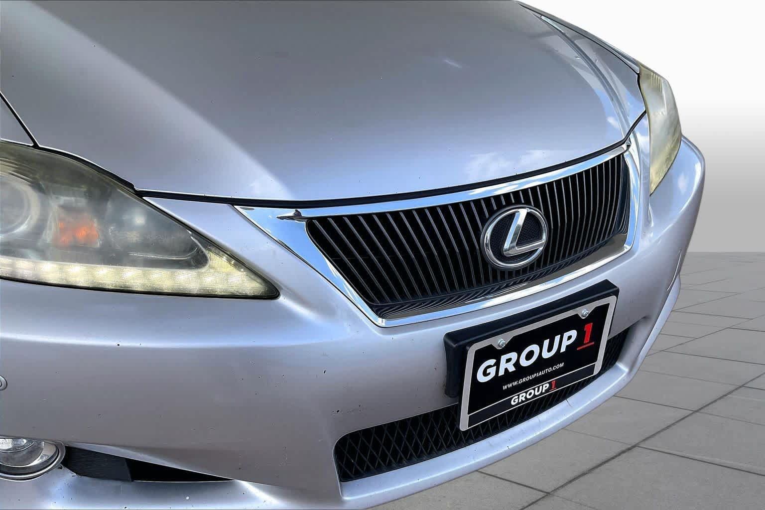 Used 2014 Lexus IS 250C w/ Luxury Package RWD image 26