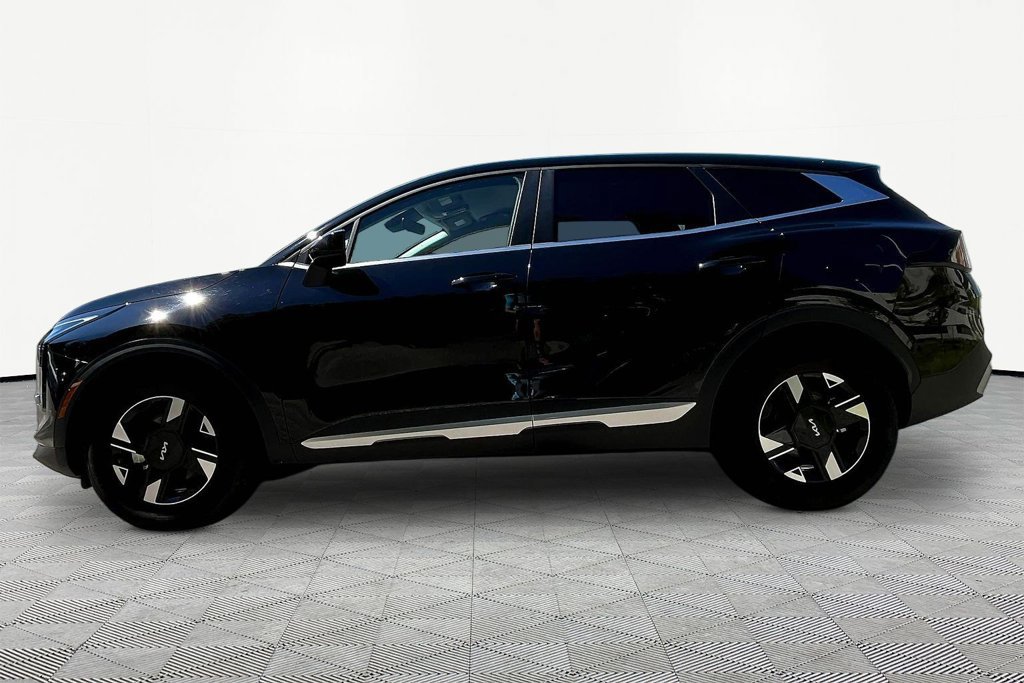 Used 2026 Kia Sportage LX FWD image 4