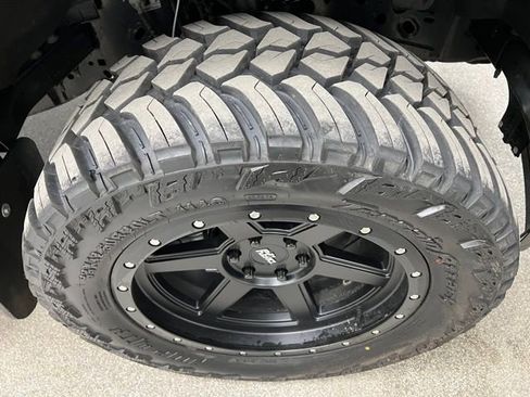 Used 2025 Ford F150 XLT w/ Equipment Group 301A Standard AWD/4WD image 17