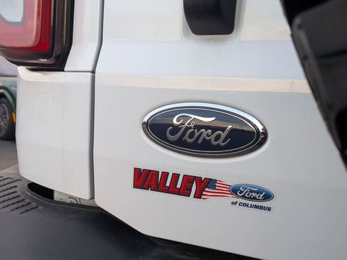 New 2025 Ford Bronco Badlands image 12