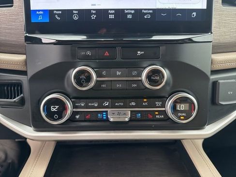 Used 2024 Ford Expedition Limited RWD image 33