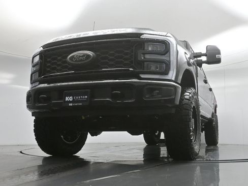 New 2025 Ford F250 Lariat w/ Lariat Ultimate Package image 45