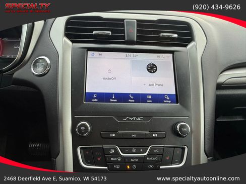 Used 2020 Ford Fusion SE image 27