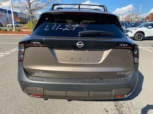 New 2026 Nissan Kicks SV w/ SV Premium Package image 5