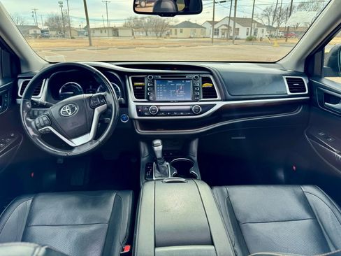 Used 2014 Toyota Highlander Limited image 13