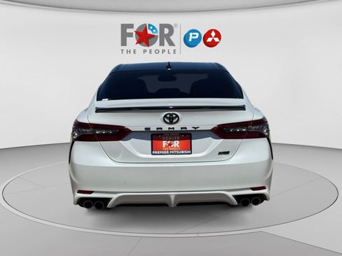 Used 2024 Toyota Camry XSE FWD image 4