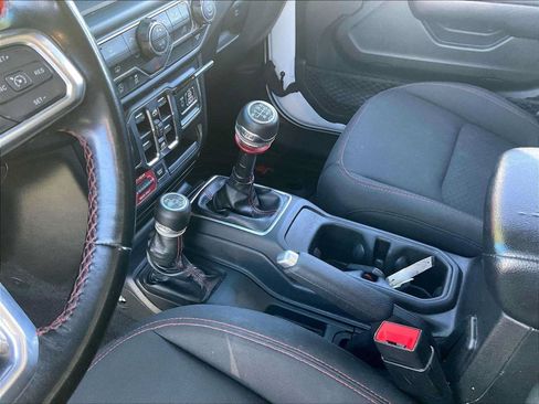 Used 2020 Jeep Wrangler Unlimited Rubicon AWD/4WD image 18