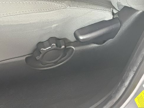 Used 2023 Toyota Tacoma SR AWD/4WD image 13