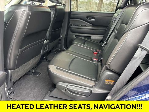 Used 2023 Nissan Pathfinder SL w/ Lighting Package (N92) AWD/4WD image 10