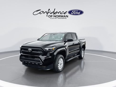 Used 2025 Toyota Tacoma SR RWD image 3