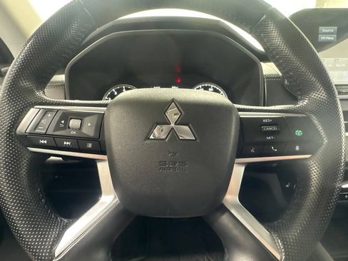 Used 2022 Mitsubishi Outlander SE AWD/4WD image 22