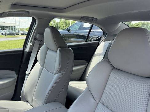 Used 2017 Acura TLX V6 SH-AWD w/ Advance Package image 18