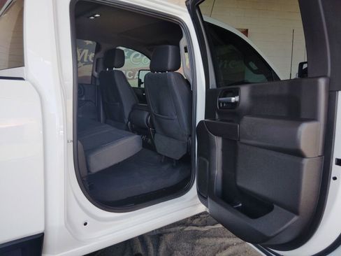 Used 2022 Chevrolet Silverado 2500 LT w/ Convenience Package AWD/4WD image 14