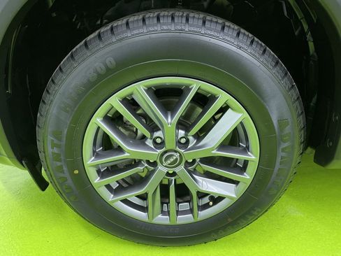 Used 2023 Nissan Rogue S image 15