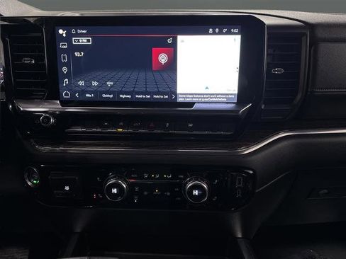 Used 2024 GMC Sierra 1500 Elevation image 8