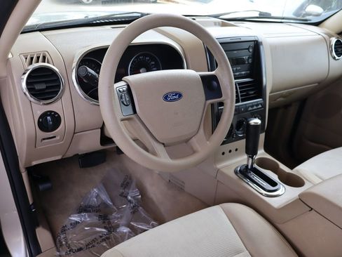 Used 2007 Ford Explorer XLT image 15