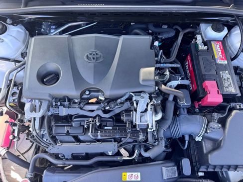Used 2019 Toyota Camry LE w/ Carpet Mat Package FWD image 32