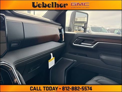 New 2025 GMC Sierra 3500 Denali w/ Technology Package image 32