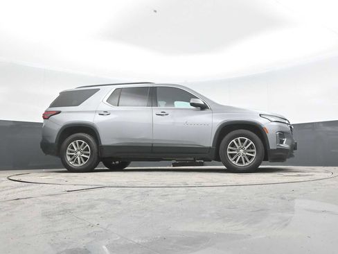 Used 2023 Chevrolet Traverse LT FWD image 27