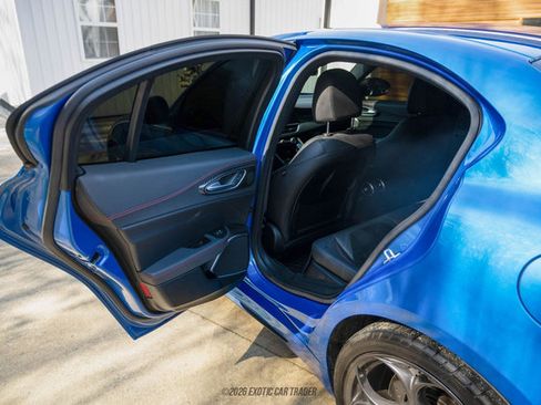 Used 2020 Alfa Romeo Giulia Quadrifoglio w/ Nero Edizione image 25