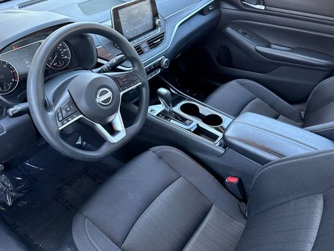 Certified 2024 Nissan Altima 2.5 SV FWD image 12