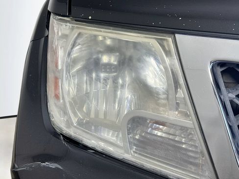 Used 2016 Nissan Frontier SV RWD image 35