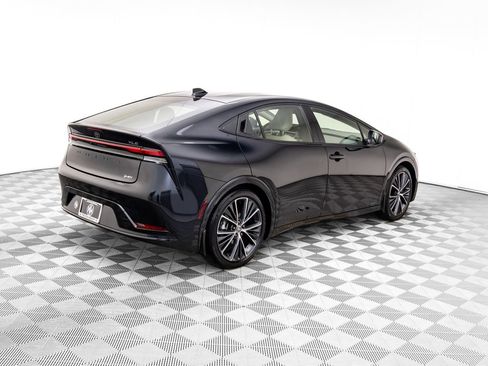 Used 2024 Toyota Prius XLE image 5