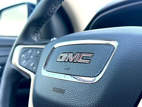 Used 2023 GMC Acadia Denali w/ Black Diamond Edition AWD/4WD image 31