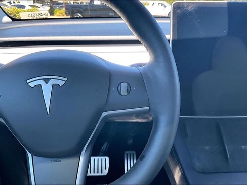 Used 2022 Tesla Model Y Performance AWD/4WD image 24