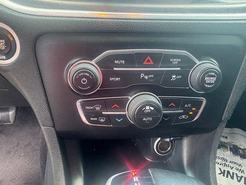 Used 2017 Dodge Charger SXT w/ AWD Plus Group image 17