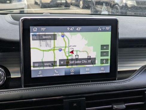 Used 2021 Lincoln Corsair AWD w/ Equipment Group 101A image 22