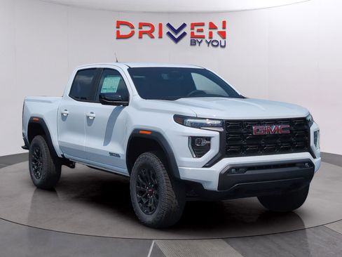 New 2026 GMC Canyon Elevation w/ Convenience Package RWD image 8