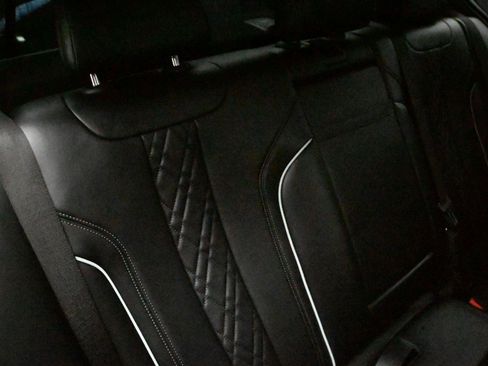 Used 2018 BMW 540i xDrive image 19