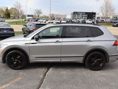 Used 2023 Volkswagen Tiguan SE R-Line image 4
