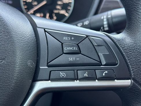 Used 2024 Nissan Altima 2.5 SV FWD image 25