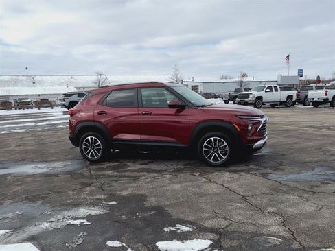 Used 2024 Chevrolet TrailBlazer LT w/ LT Cold Weather Package image 25