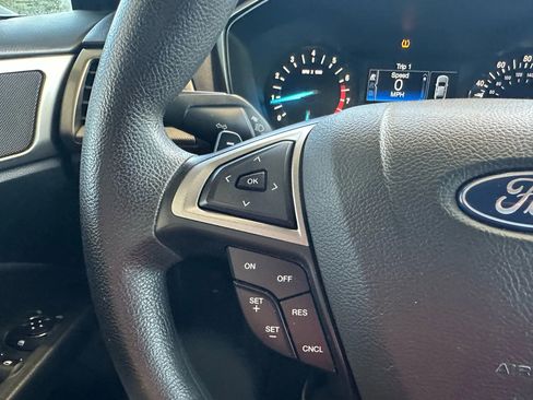 Used 2018 Ford Fusion SE image 13