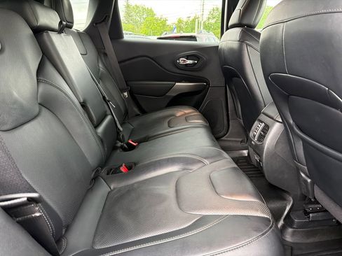 Used 2022 Jeep Cherokee Limited AWD/4WD image 33