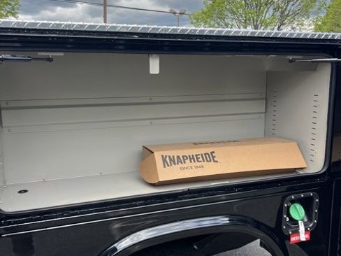 New 2025 Ford F450 XLT w/ XLT Value Package image 9