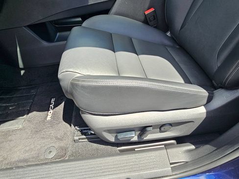 Certified 2025 Nissan Rogue SL w/ Tech Package AWD/4WD image 18