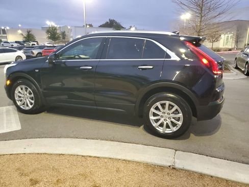 Certified 2021 Cadillac XT4 Luxury w/ Cold Weather Package image 6