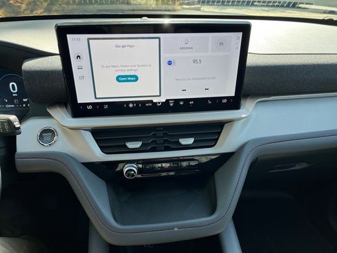 New 2026 Ford Explorer Active AWD/4WD image 22