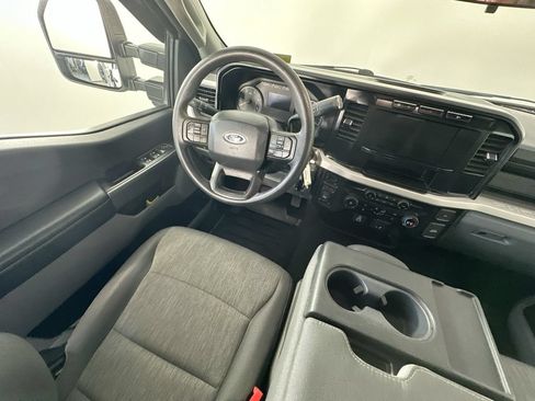 Used 2023 Ford F250 XL w/ STX Appearance Package AWD/4WD image 9