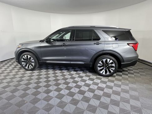 Used 2025 Ford Explorer Platinum w/ LUX Leather Package AWD/4WD image 2