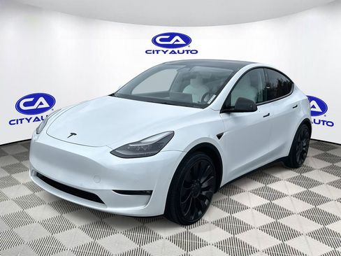 Used 2022 Tesla Model Y Performance image 9