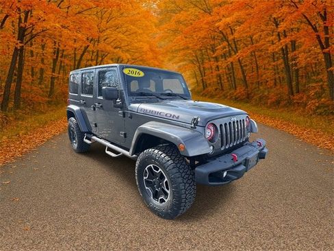 Used 2016 Jeep Wrangler Unlimited Rubicon image 1