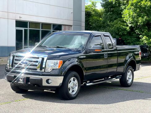 Used 2010 Ford F150 XLT image 4
